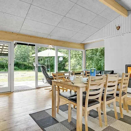 Three-bedroom In Idestrup