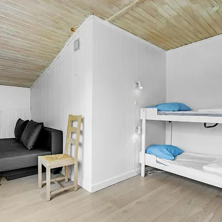 Three-bedroom In Idestrup Bøtø By