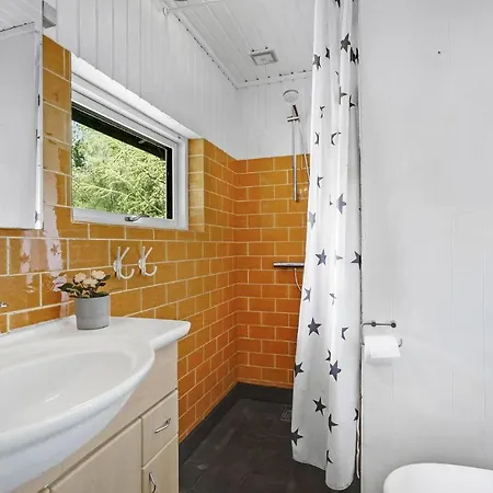 Three-bedroom In Idestrup Σπίτι διακοπών *